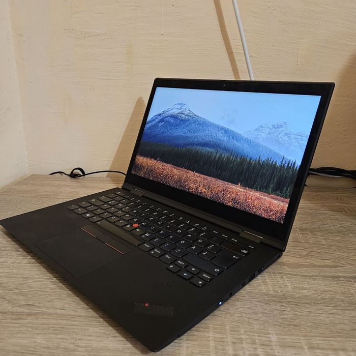 Лаптоп Lenovo Thinkpad X1 Yoga/ I7 8650U /16GB RAM/ 256GB