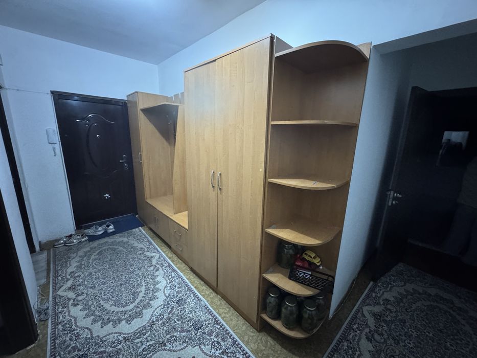 Мебель в прихожию.