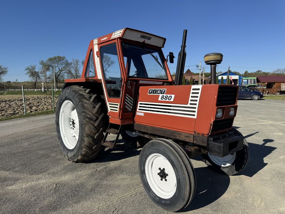 Tractor fiat 880 vopsea originala stare impecabila