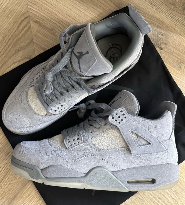 jordan retro 4 x kaws