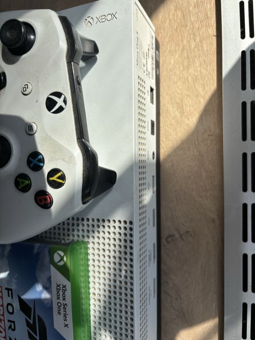 Продам xbox one s