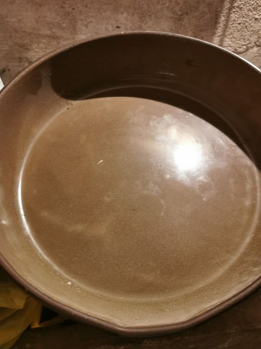 Продавам, големи тави.