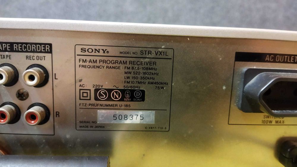 Sony model Str-vx1L din anii 80"