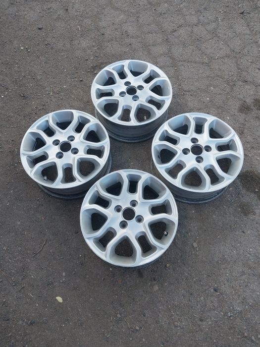 4 диска R15 оригинал. На многие авто.