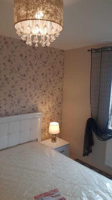 Inchiriez apartament cu 2 camere central