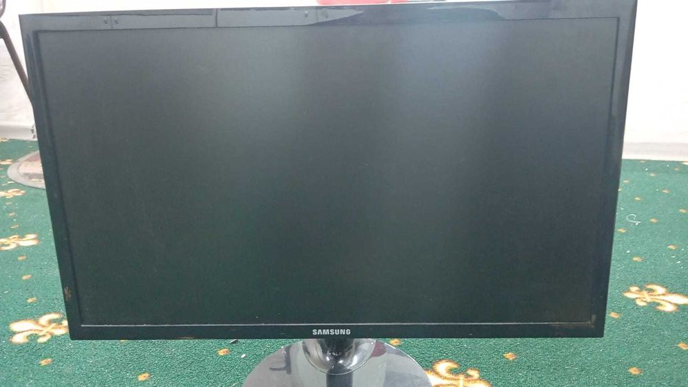 Монитор Samsung.