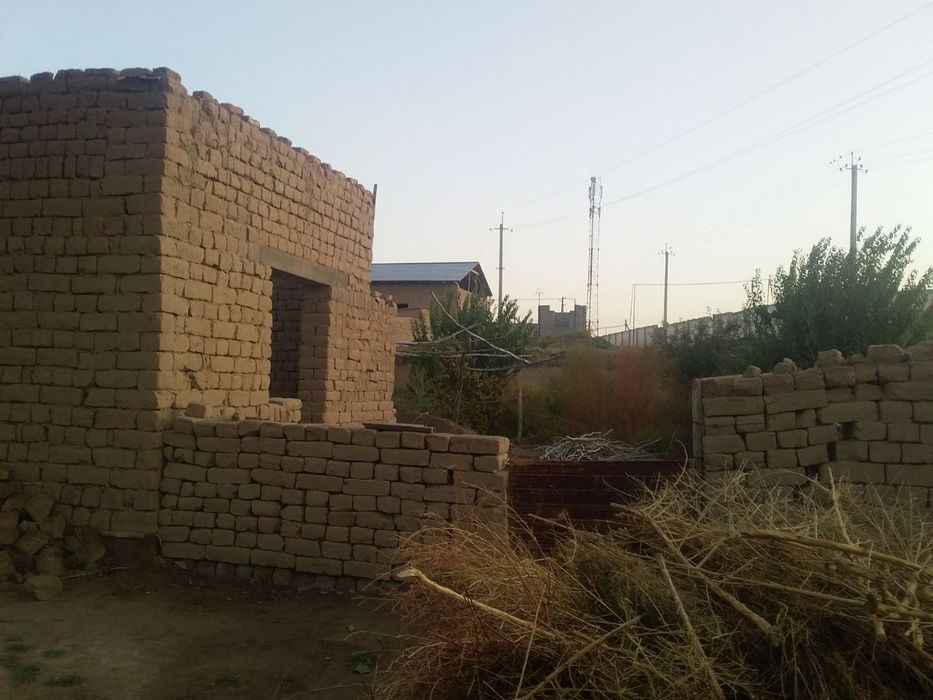 Qurilishi tugallanmagan yes maydoni sotiladi