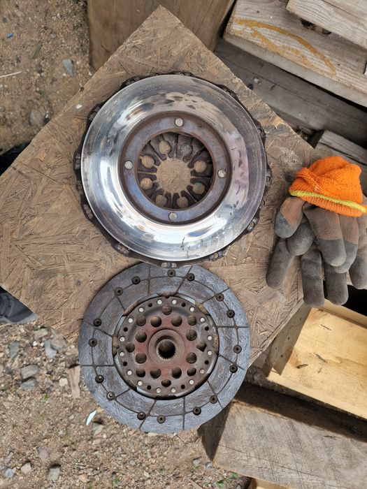 На  Т 4 .Диск сцепления и корзина