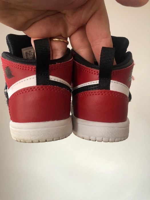 Papuci Nike Jordan copii marimea 23,5