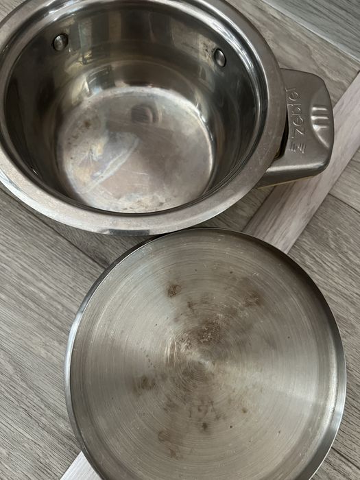 Кастрюля с крышкой