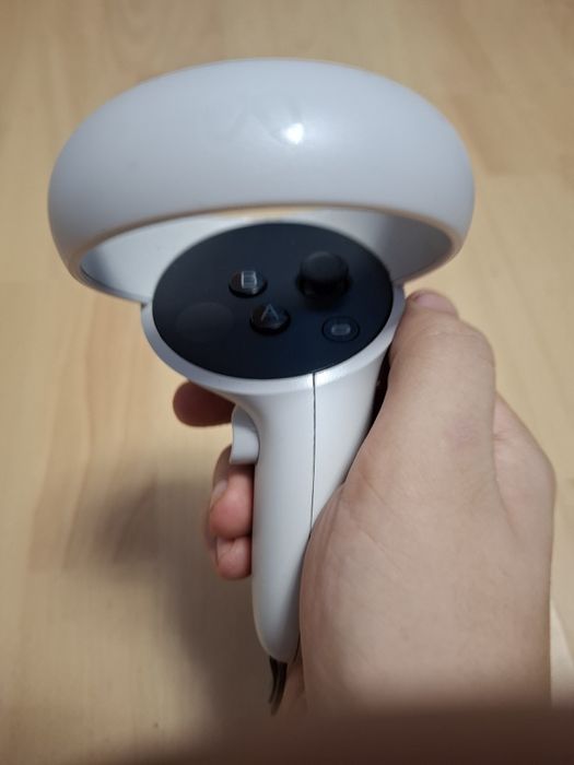 Vând Quest 2 256GB si Head Strap