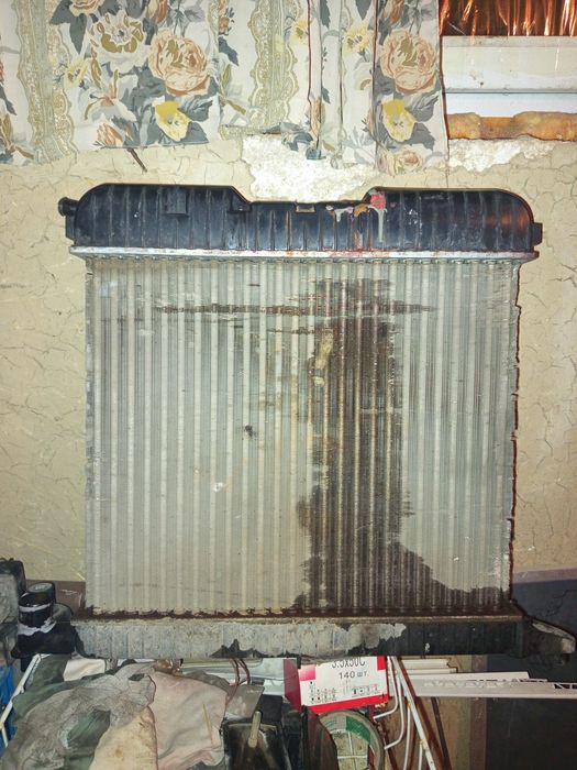 Опель омега А радиатор