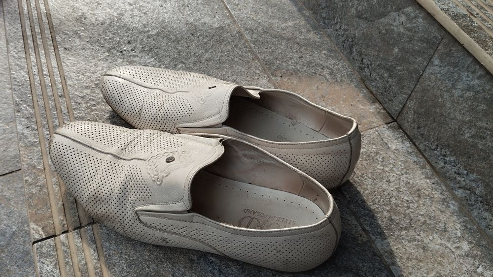 Продам мужскую обувь