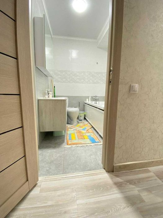 Продам 2х комн кв Батыс