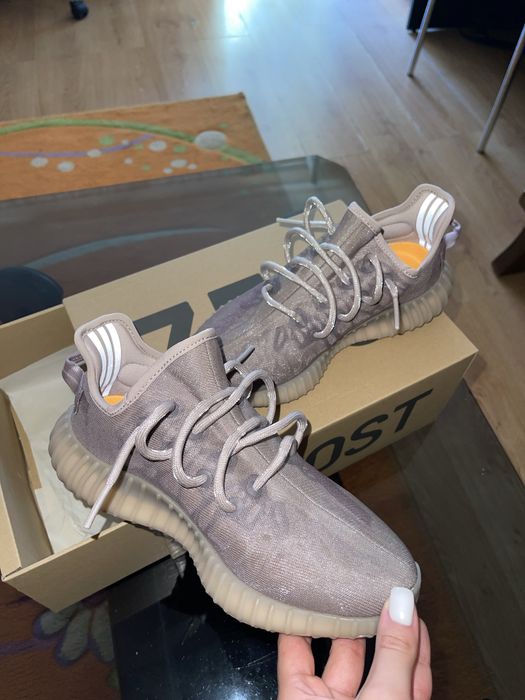 Adidas Yeezy Boost 350 V2