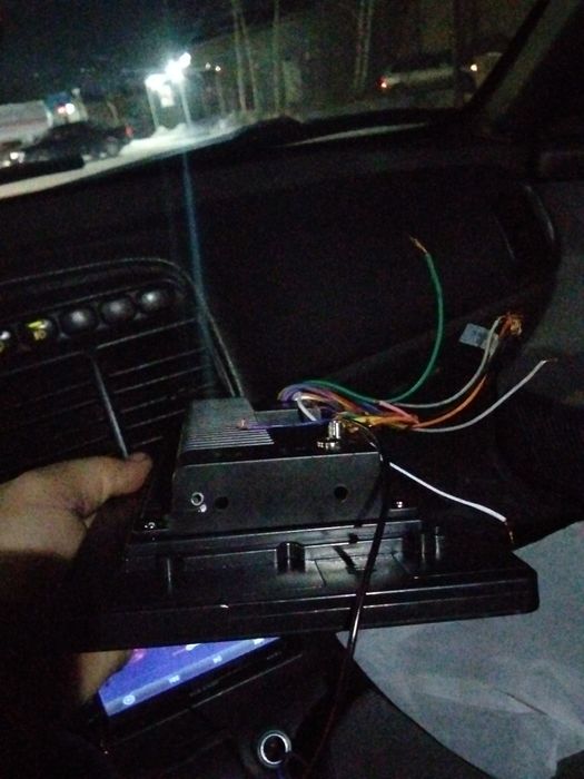Продам автомагнитолу!