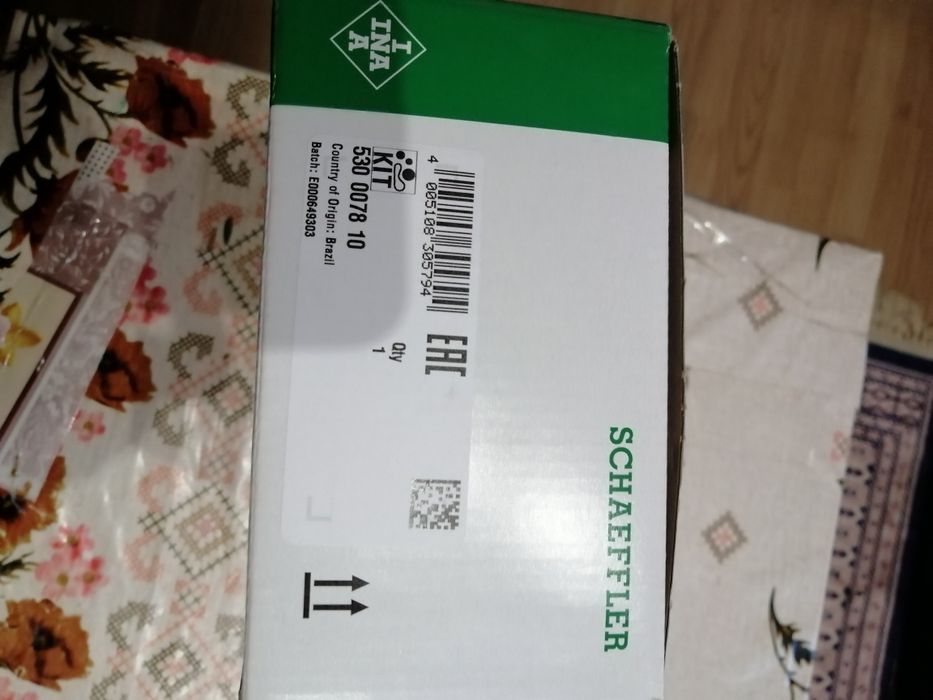 Нов комплет ролки и ангренажен ремьк