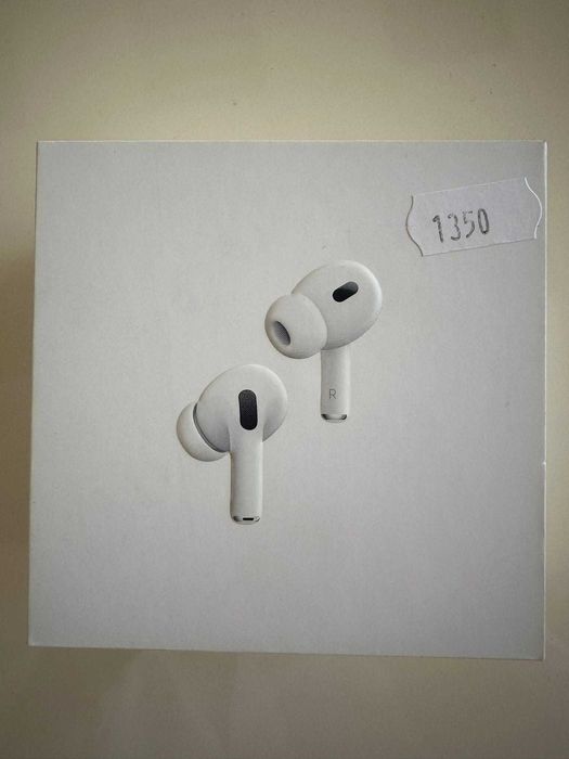 Apple AirPods Pro 2 cu carcasă MagSafe USB C noi - 600 lei