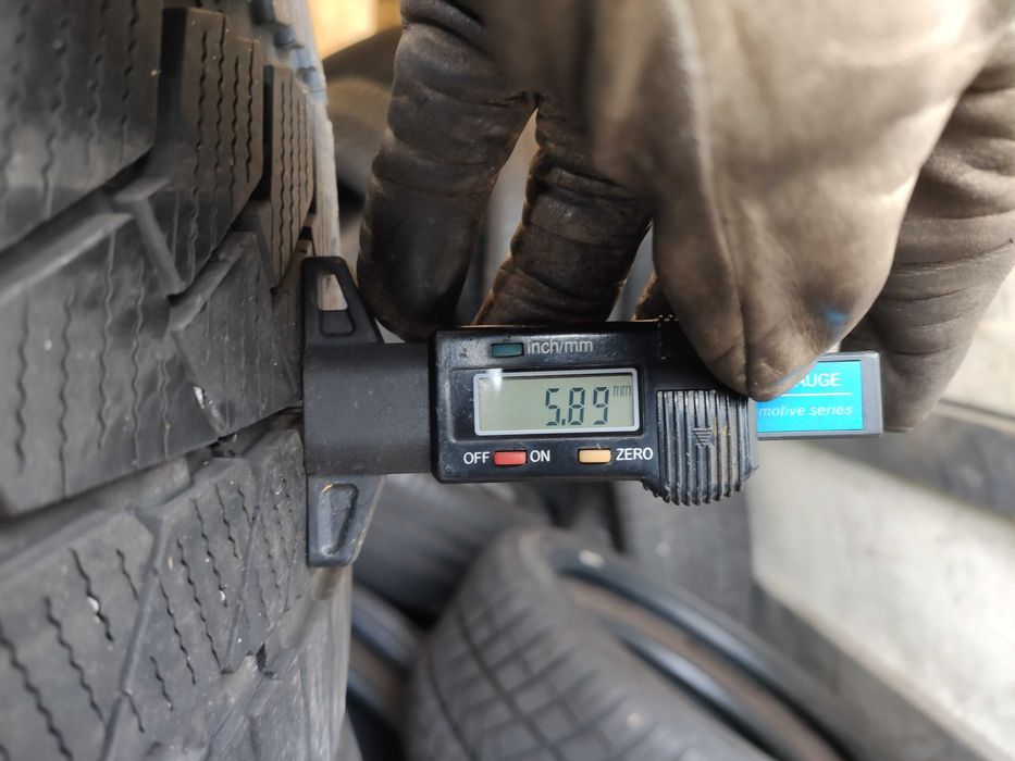 4бр Зимни гуми 255 35 19 - Continental