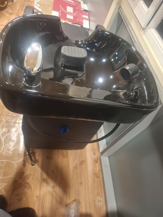 Мойка для парикмахерской.