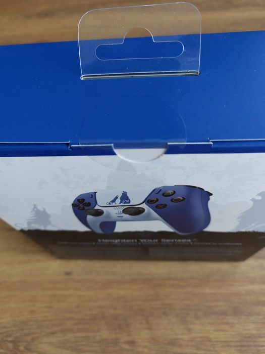 PS5 DualSense wireless controller - God of War Ragnarok limited edition