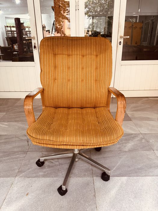 Винтидж норвежки офис стол / Scandinavian Mid Century / 70s