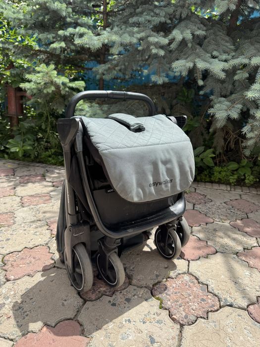 Коляска прогулочная Easywalker Jackey
