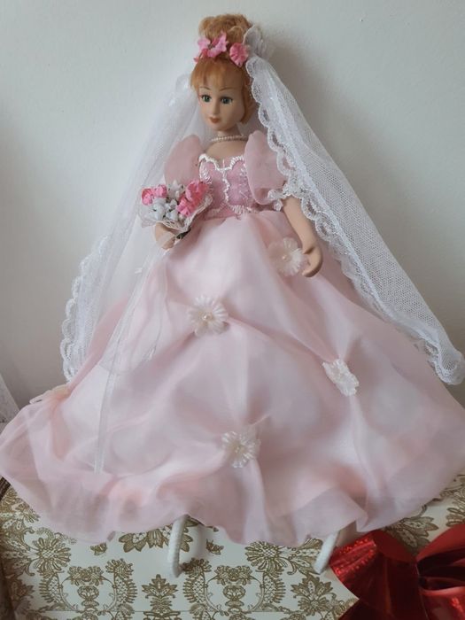 Куклы коолекционные  подарочные разные