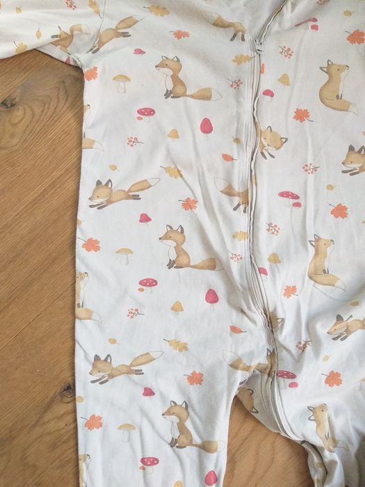 2 pijamale, marime 92