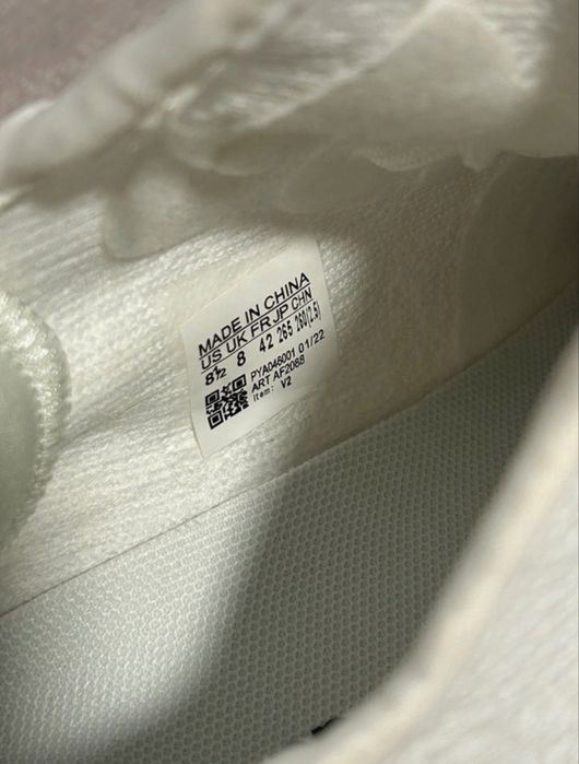 Yeezy 350 V2 Triple White