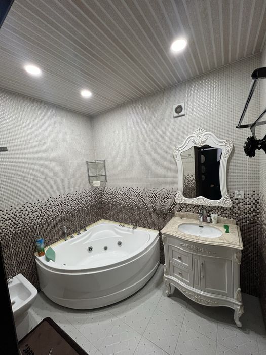 Продается квартира 5 комнатная дуплекс в центре города