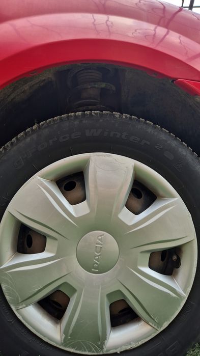 Vând capace logan 1