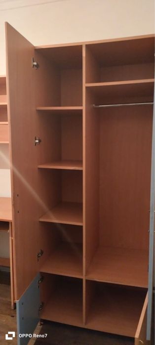 письменный стол со шкафчиками