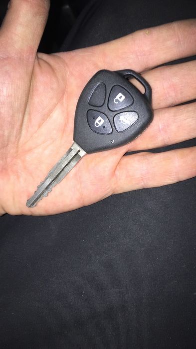 Вскрытие авто ремонт замков