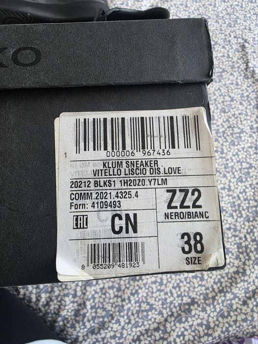 Pinko 38 в отлично състояние, естествена кожа