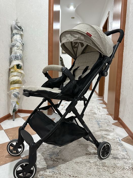 Коляска Kinlee.