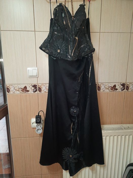 Rochie pt evenimente masura 40-42 1000 de lei fix