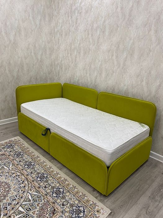 Кровать 90*200 внутрий ящиком