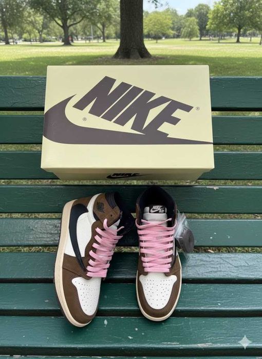 Adidasi Jordan 1 High Travis Scott X Mocha - Adidasi Premium