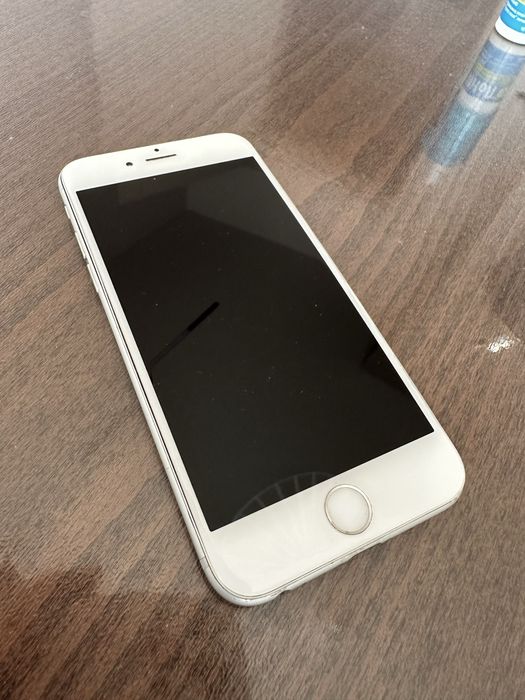 Продам iPhone 6 на запчасти