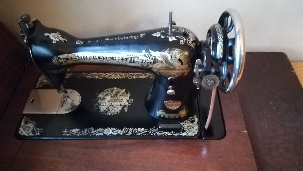 Крачна шевна машина Сингер / Singer