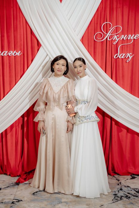 Платье от дизайнера Азамата Аргынбаева