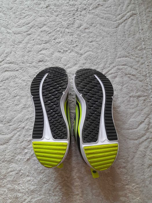 NIKE Обувки COSMIC runner GS