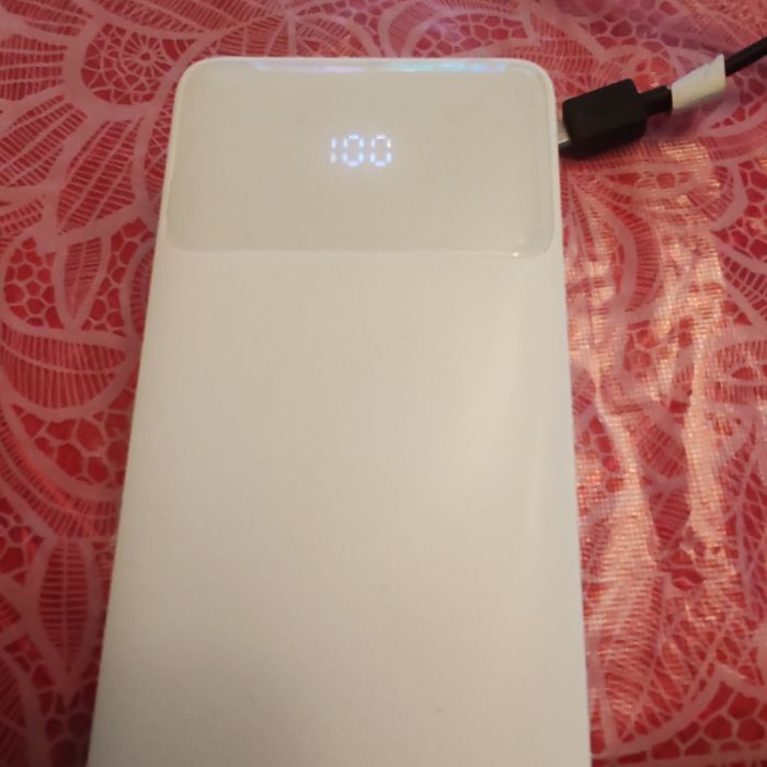 Външна преносима батерия