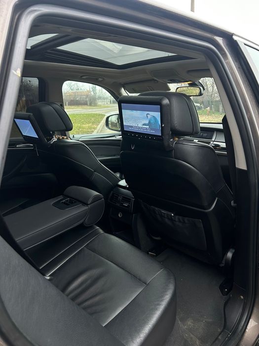 BMW X5 X-DRIVE.   3.0 x- drive