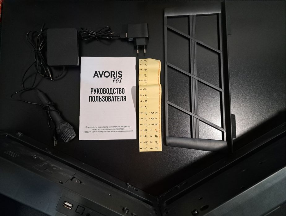 Синтезатор Avoris F61