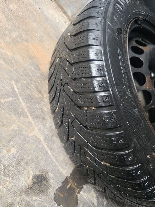 Set 4jante cu anvelope aproape noi Opel corsa D 185/65 R15