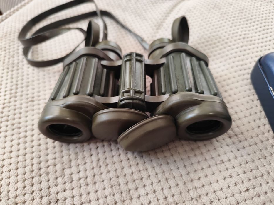 Binoclu militar Hensoldt