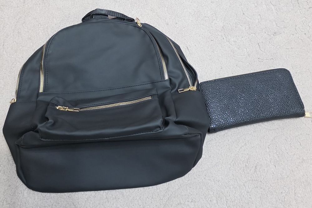 Дамска раница...