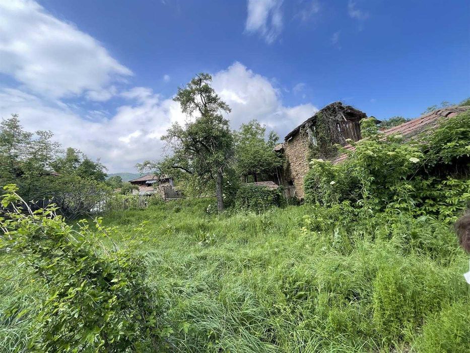 Продава се къща -с. Дамяново